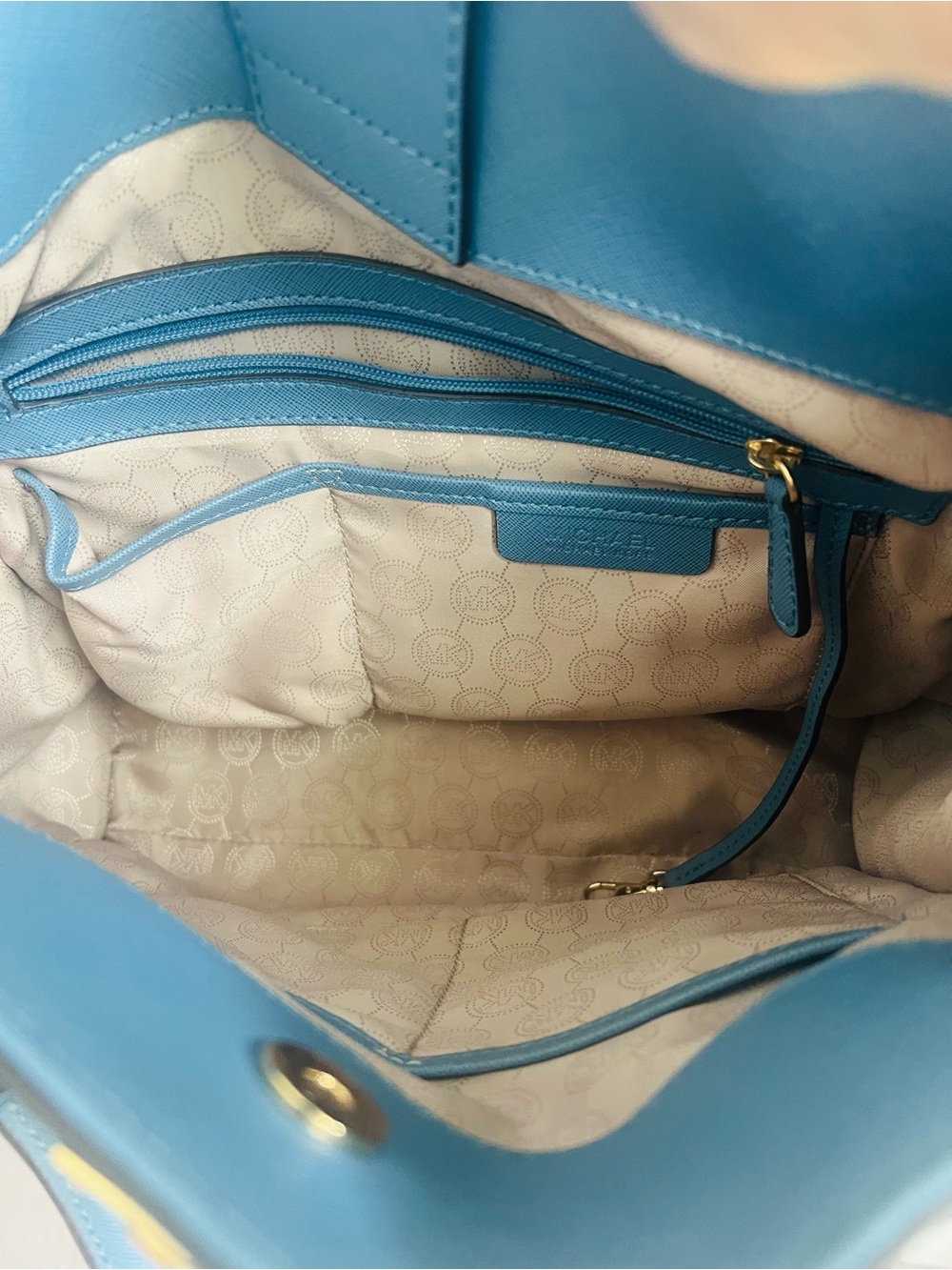 Michael Kors Hamilton Saffiano Leather Tote with Gold MK Padlock Retail $368 - Picture 3 of 3